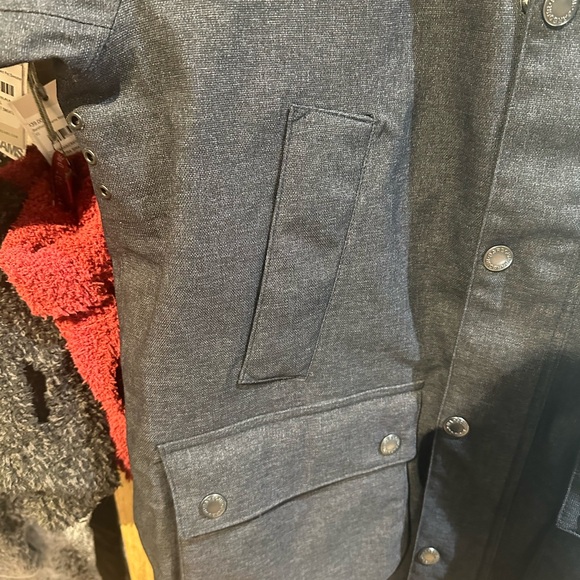 Barbour men’s collard waterproof coat - Picture 6 of 7